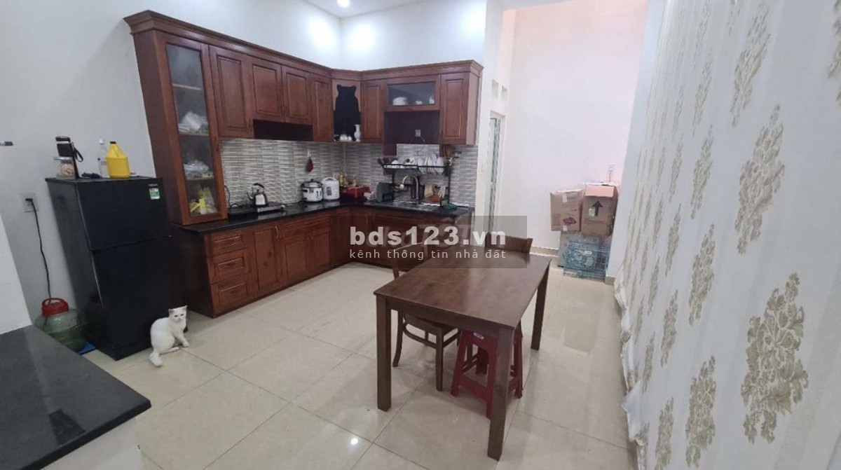 Cho thuê nhà 2 lầu 4pn 3wc hẻm xe tải Đường số 11 Thủ Đức