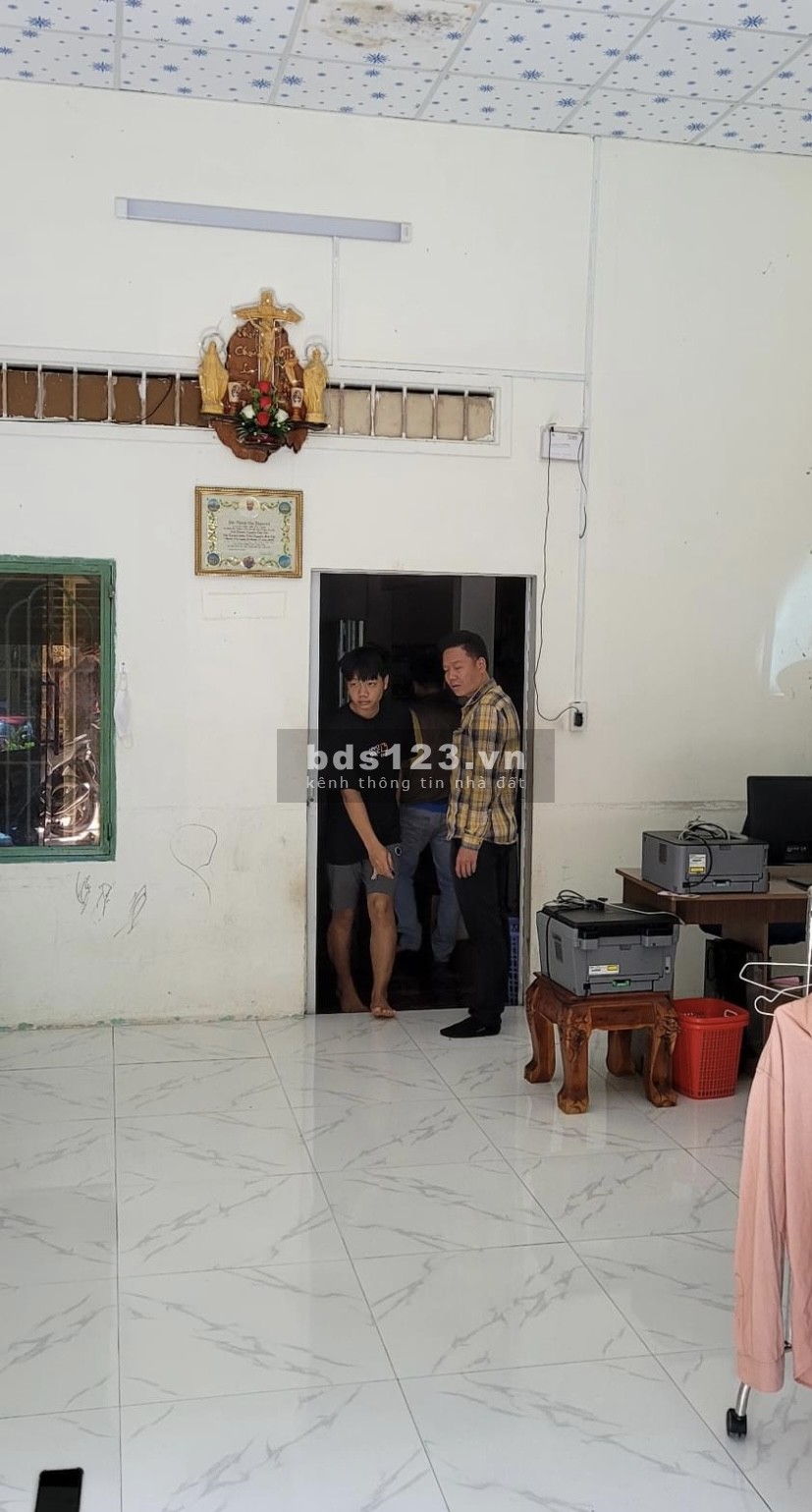 Bán gấp căn nhà nằm ngay đường Trần Văn Kiểu phường 10 Quận 6