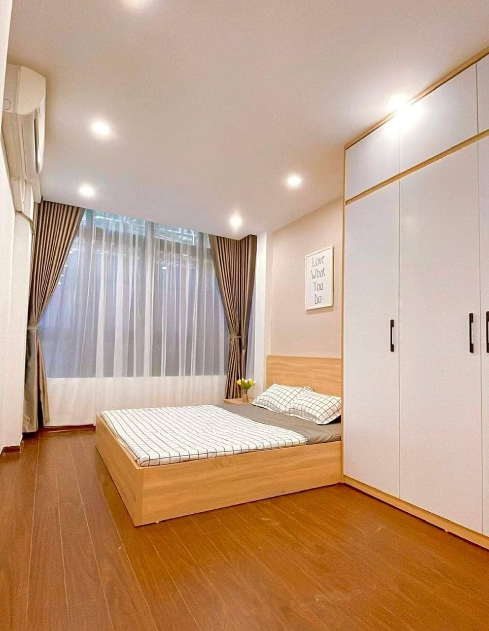 Bán nhanh nhà Nguyễn Chính, Hoàng Mai. Phân lô, Lô góc, Ô tô. DT 50m, Nhỉnh 5 tỷ.