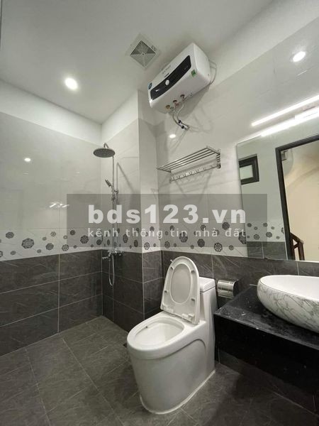 Bán 3 căn liền kề dt 42m2 4 tầng mặt tiền 4m giá bán 4,3 tỷ