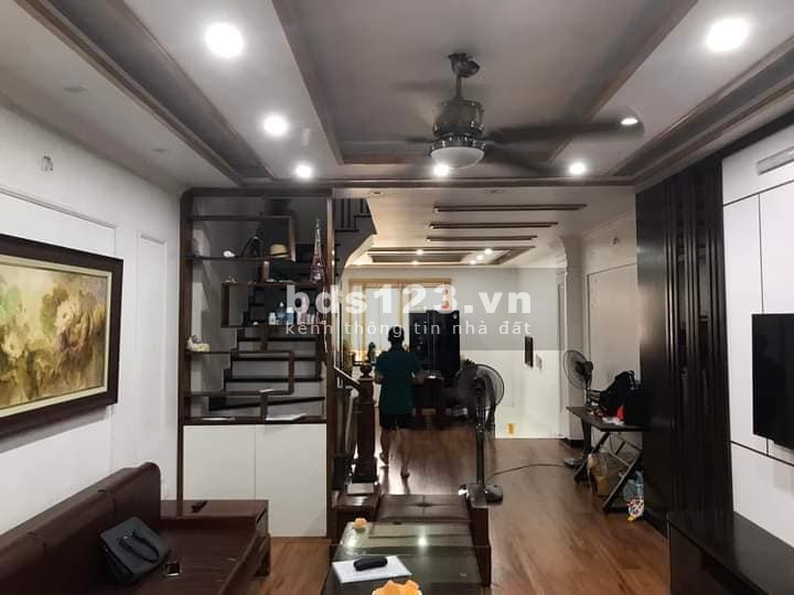 Bán nhà ô tô đỗ cửa, gần Đền Lừ Hoàng Mai 52m x 5 tầng, mặt tiền 4.2m, giá 9.8 tỷ.