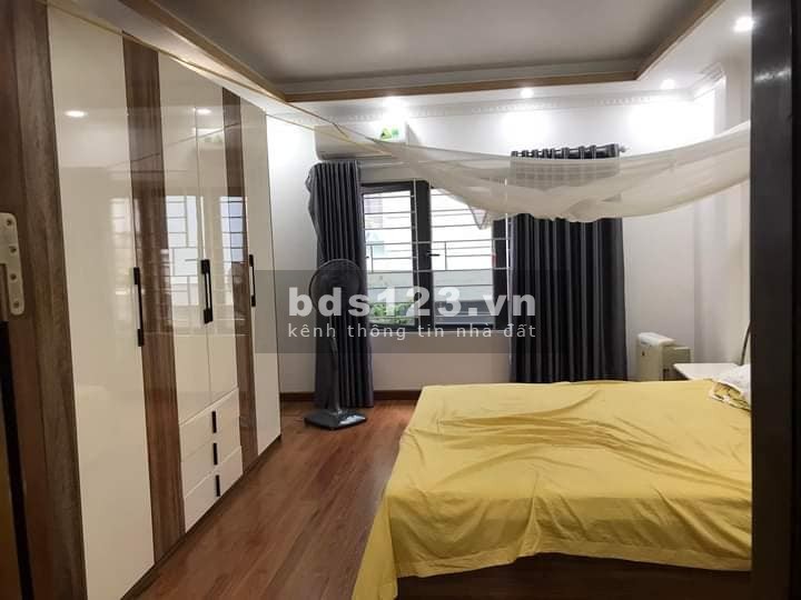 Bán nhà ô tô đỗ cửa, gần Đền Lừ Hoàng Mai 52m x 5 tầng, mặt tiền 4.2m, giá 9.8 tỷ.