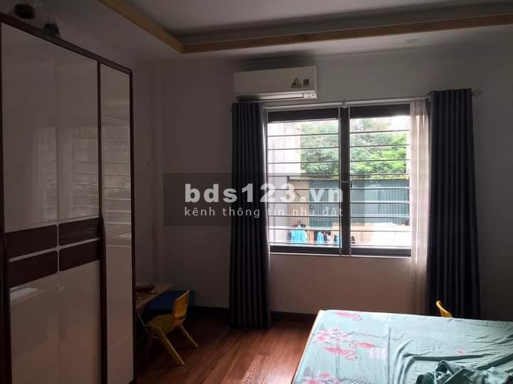 Bán nhà ô tô đỗ cửa, gần Đền Lừ Hoàng Mai 52m x 5 tầng, mặt tiền 4.2m, giá 9.8 tỷ.