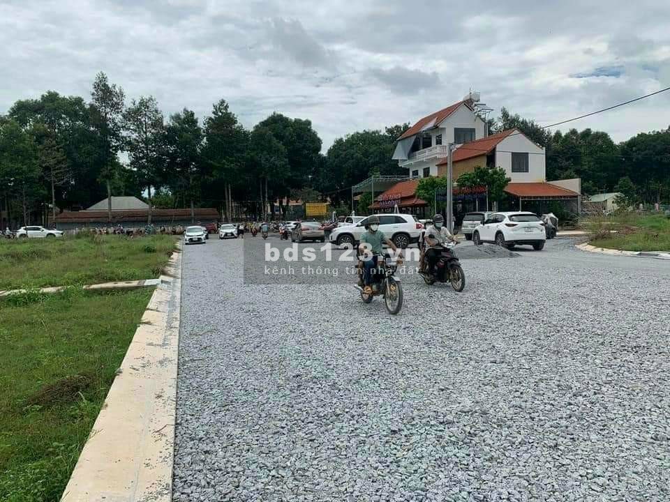 Cần bán gấp lô góc, giá rẻ để đầu tư, khai thác dòng tiền được ngày