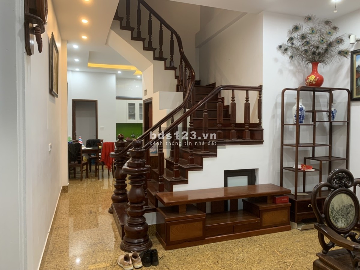 Bán nhà phố Đội Cấn diện tích sử dụng 56m2 giá 6 tỷ 1, lh 0819851848