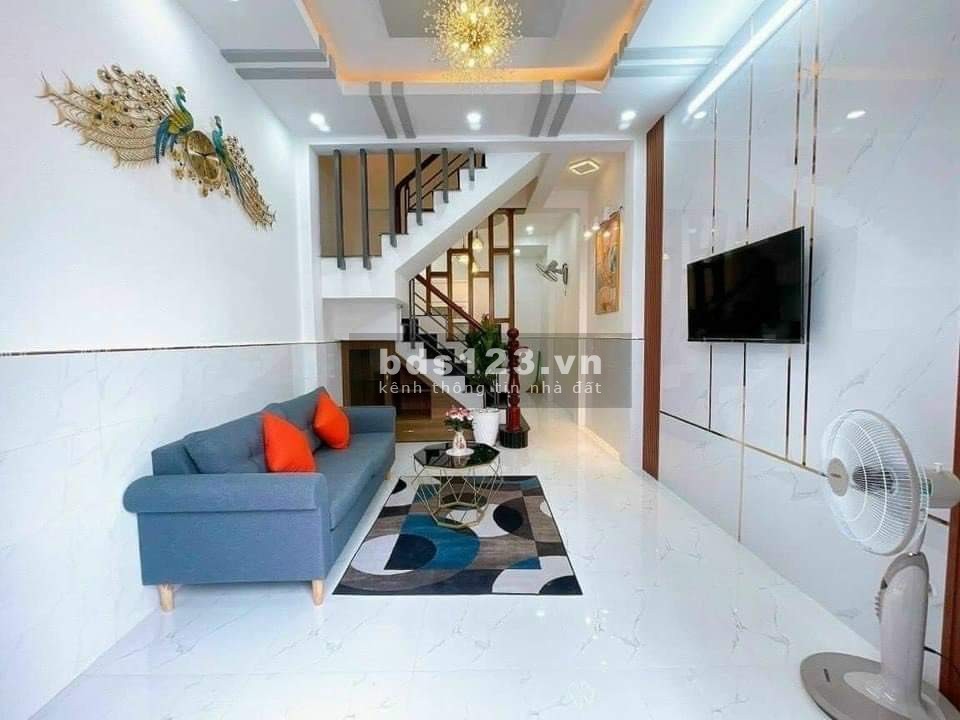 Bán nhà, Văn Cao, Phú Thọ Hòa, Quận Tân Phú, 32m2, chỉ 3 tỷ 800.
