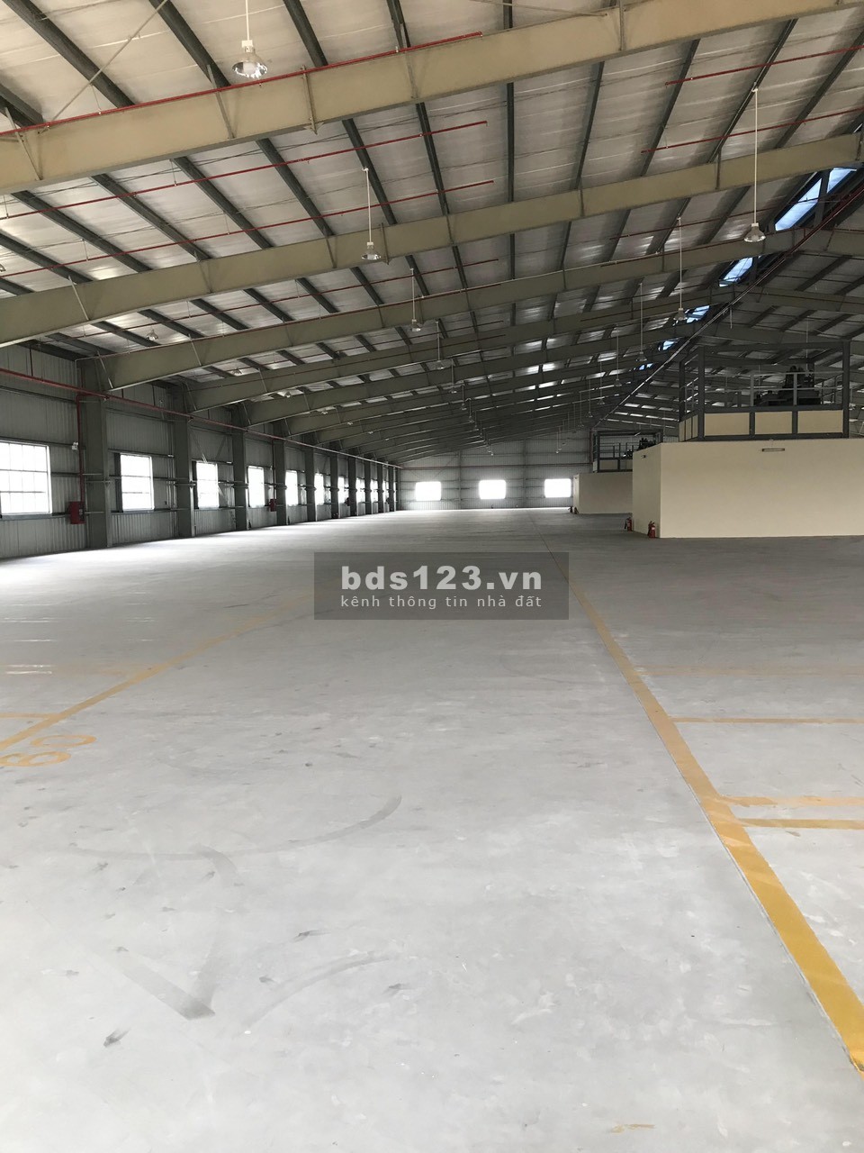 Cho thuê kho diện tích 10000m2 KCN Thịnh Phát, Bến Lức, Long An