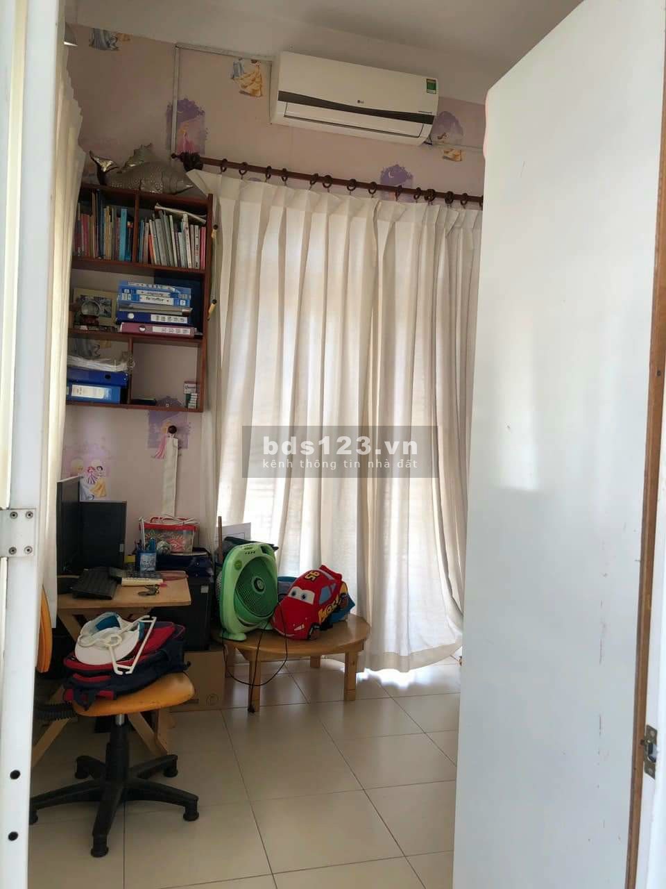 Nhà lô góc BTCT 4 tầng 3pn DTCN 48m Phạm Văn Đồng HXT đổ cửa