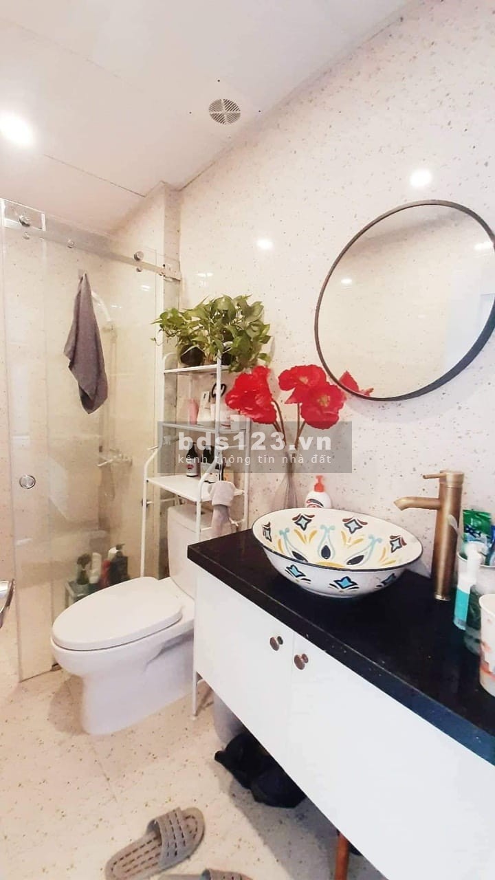 Sở hữu ngôi nhà may mắn Ô Chợ Dừa, giá tốt đầu tư, khu dân cư an ninh