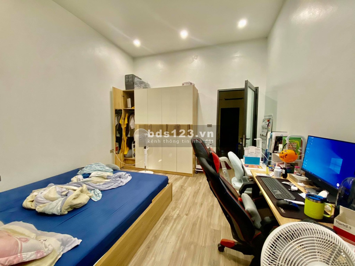 Bán nhà phố Đội Cấn diện tích sử dụng 56m2 giá 6 tỷ 1, lh 0819851848