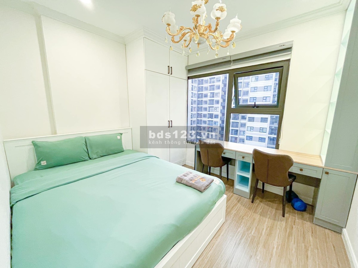 Căn hộ 2PN+1 2WC 68m2 Bán Cắt lỗ 200tr Tặng- FULL Nội Thất thiết kế giá 1,83 tỷ- Vinhomes Ocean Park