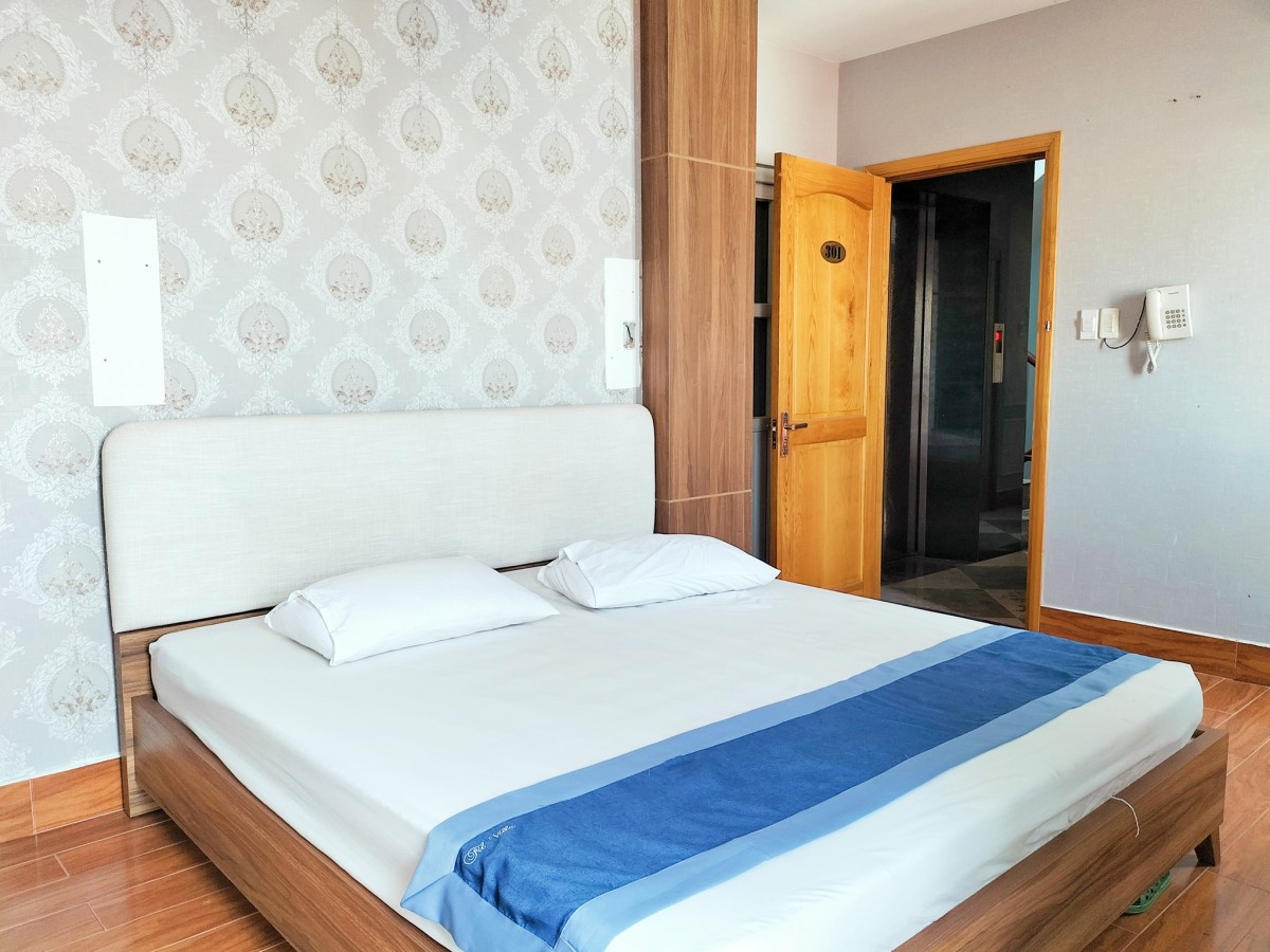 Nhà căn góc hai mặt tiền đường số, khu Cách Mạng Tháng 8, Phường 7, quận Tân Bình