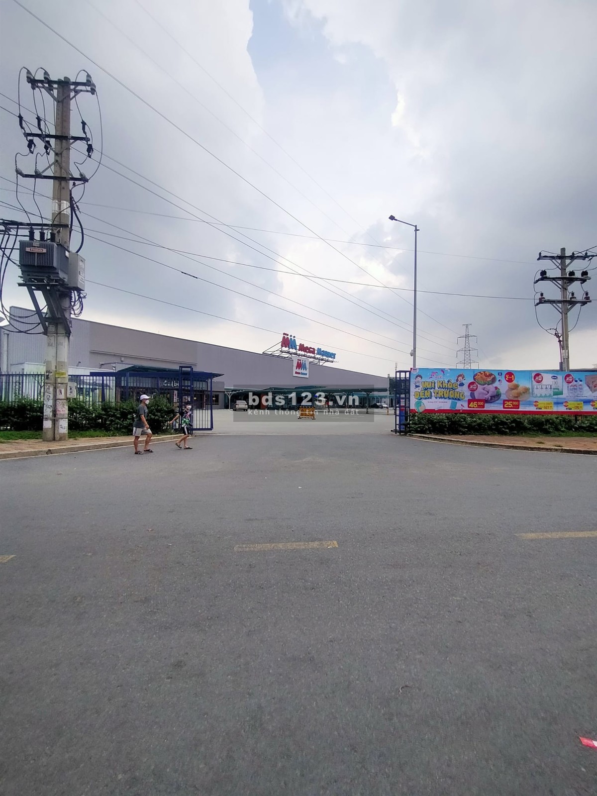 Bán nhà nhỏ 2 phòng ngủ, hợp cho gia đình nhỏ Quận 12, gần Gò Vấp