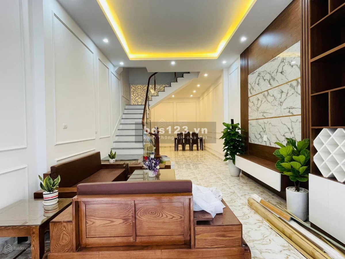 Bán nhà Đường Láng 60m2 x 4 tầng MT 4,2m, 6,6 tỷ Gần phố nhà đẹp ở luôn LH 0948.951.345