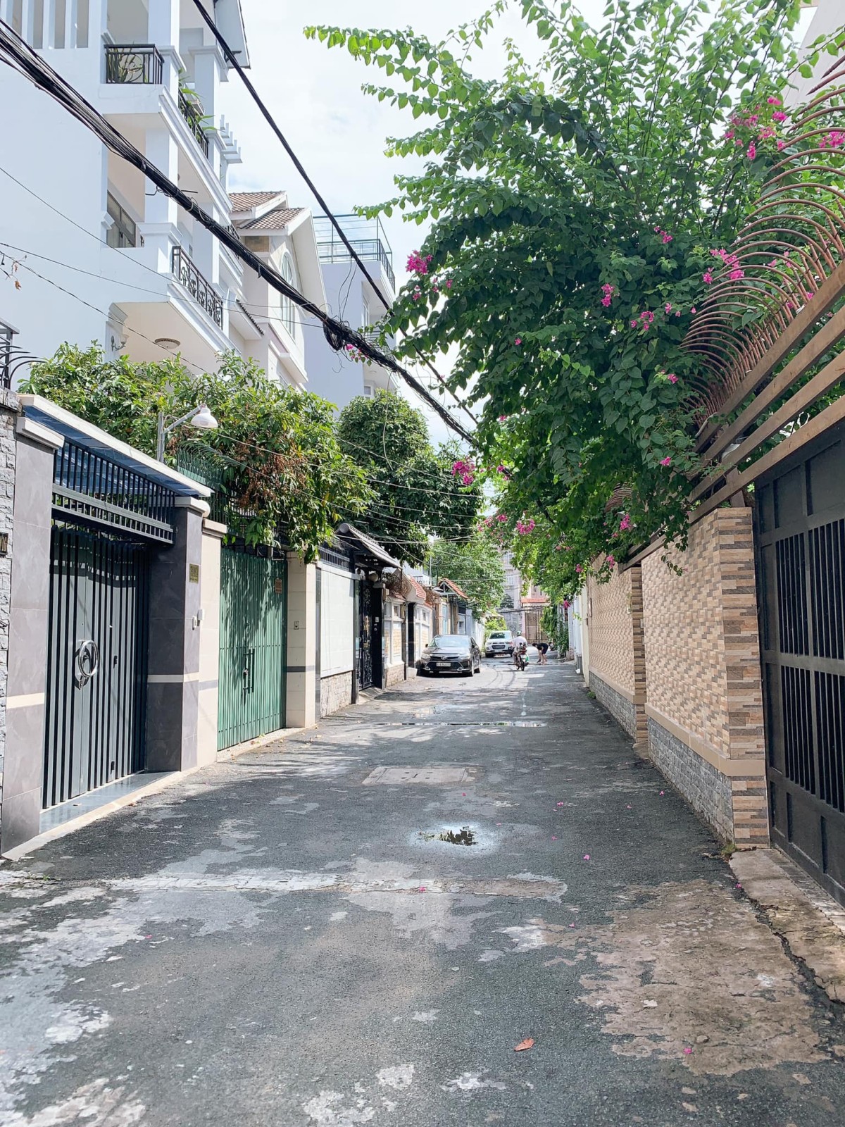 Bán nhà Kiều Đàm, dt 100m2 4 tầng khu an ninh, hàng xóm nổi tiếng