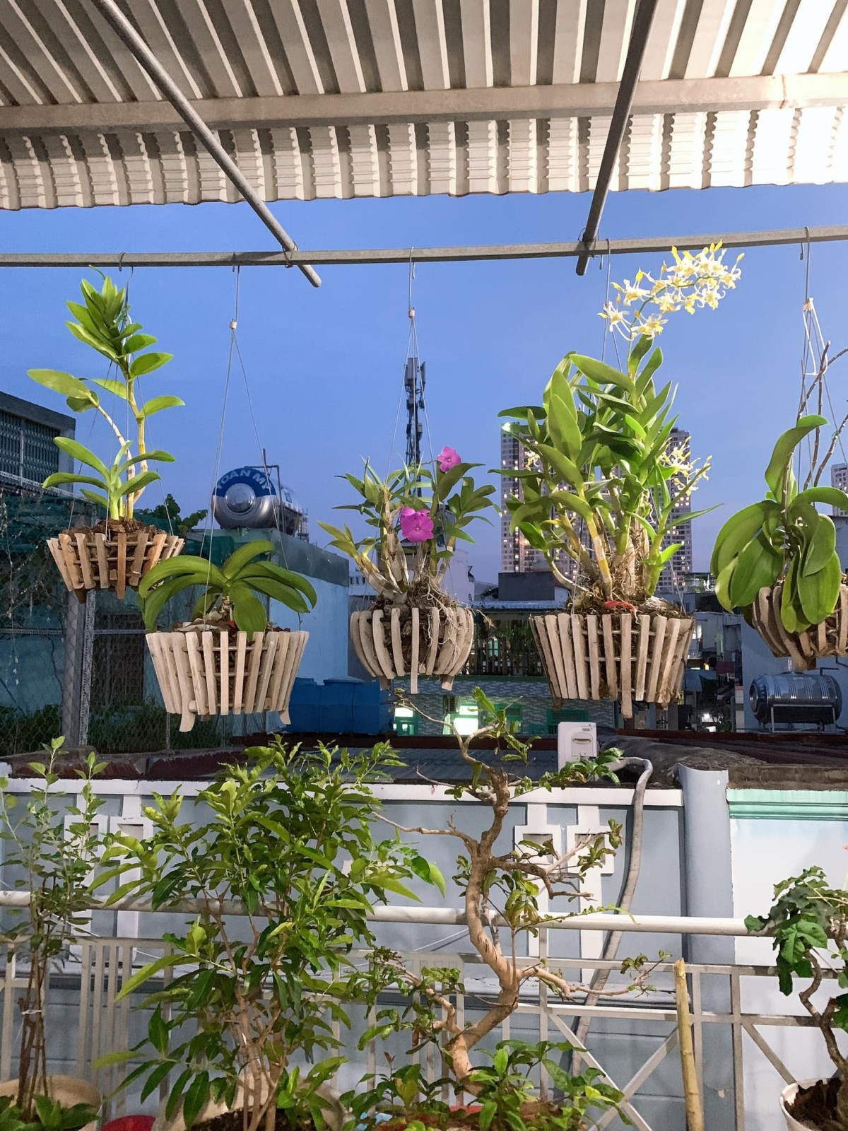 Bán nhà hẻm công an Tân Hưng dtsd 65m2, giá 8.2 tỷ, 3 tầng mt 7.5m, khu an ninh