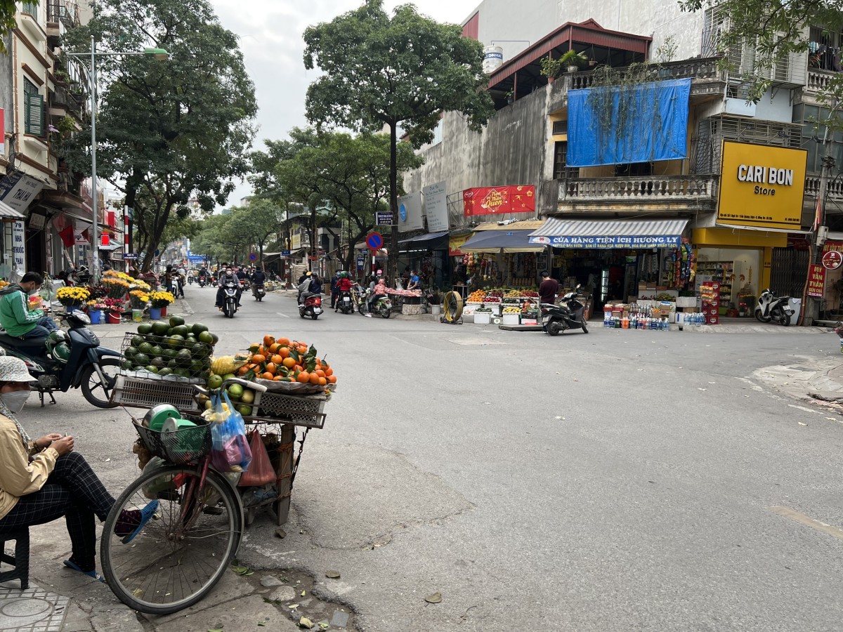 Bán nhà phố Hoàng Cầu DTSD 98m², giá 36 tỷ ngõ to khu phố KD đỉnh