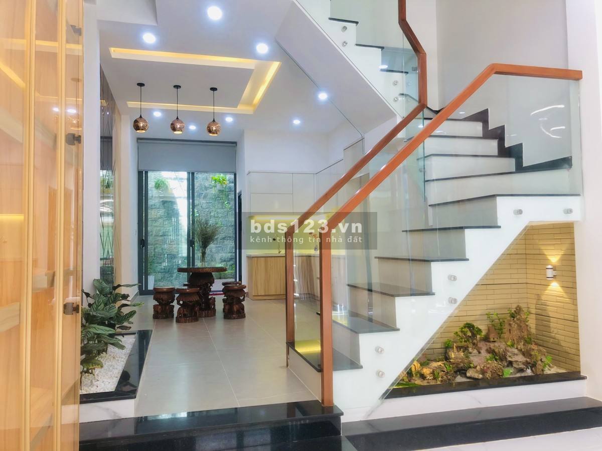 Nhà Hương Lộ 2 Quận Bình Tân, hẻm ô tô giá 6.5 tỷ, thương lượng