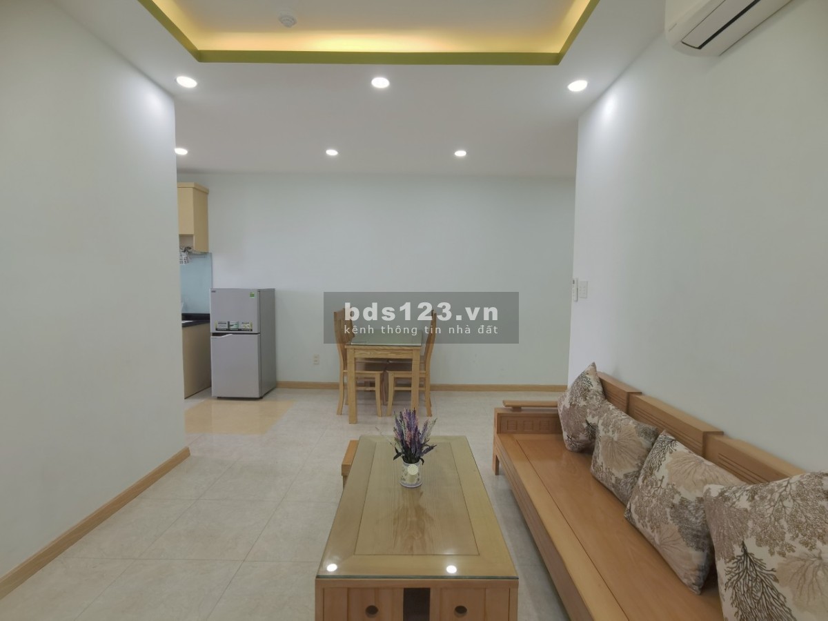 Cho thuê căn hộ view sông tầng cao tại Số 4 Trần Phú- Nha Trang