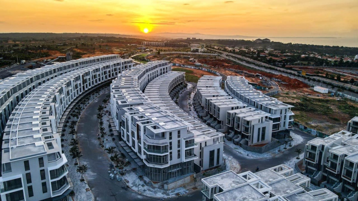 Bán nhà 1 trệt 3 lầu, trung tâm tp Phan Thiết, sổ hồng riêng, full thổ cư!