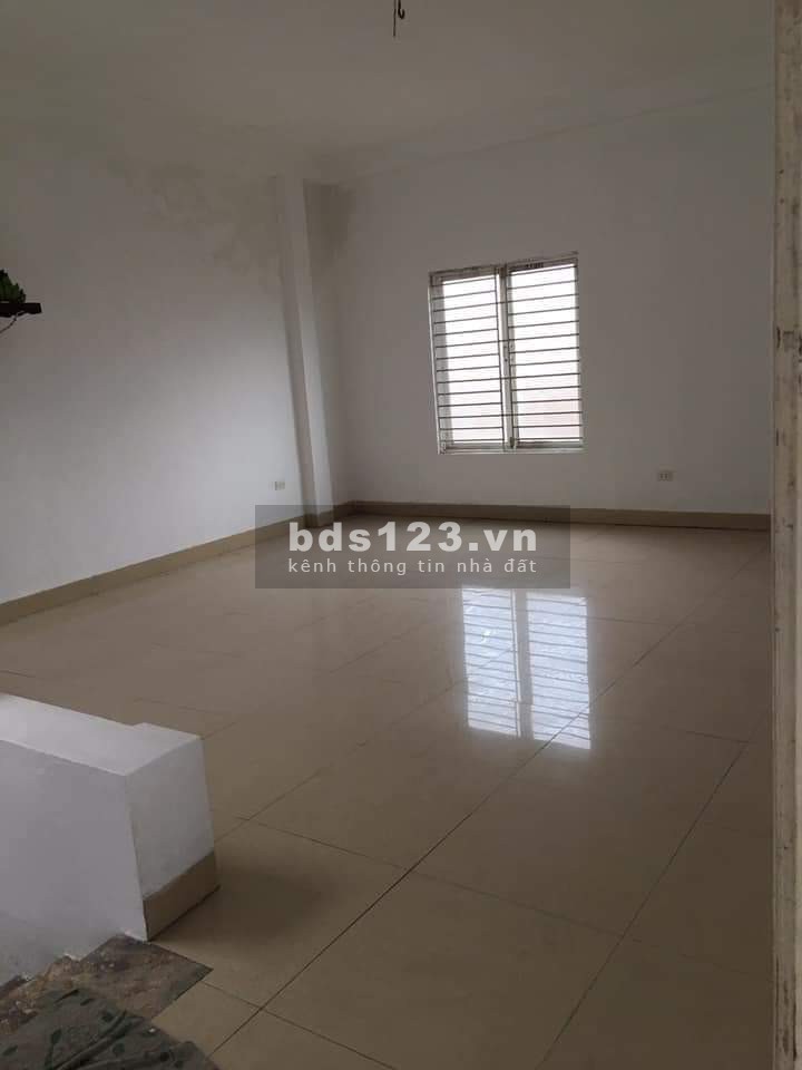 Bán nhà phố Ngọc Lâm, diện tích sử dụng 68m2 4 tầng, mặt tiền 4,2 m 6,8 tỷ