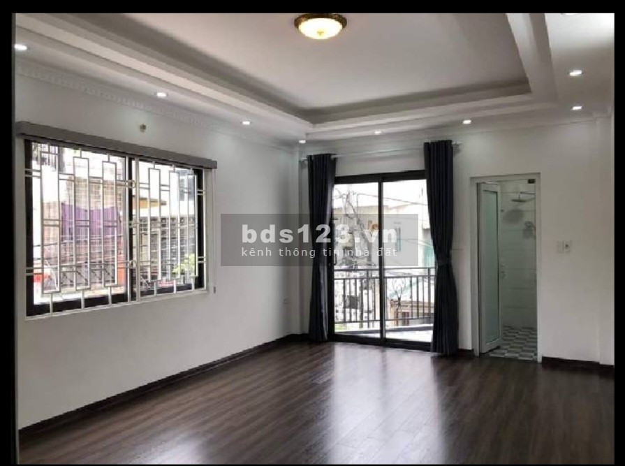 Bán nhà Ngọc Thuỵ, dt 53m2, 5 tầng mt 3.8m, giá 5.2 tỷ, gần công viên, trường học