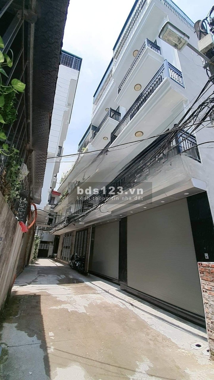 Bán nhà Ngọc Thuỵ, dt 53m2, 5 tầng mt 3.8m, giá 5.2 tỷ, gần công viên, trường học