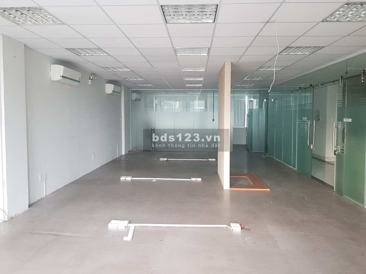 Cho thuê văn phòng Quận 2, giá tốt gần Đảo Kim Cương, tiện ích đủ