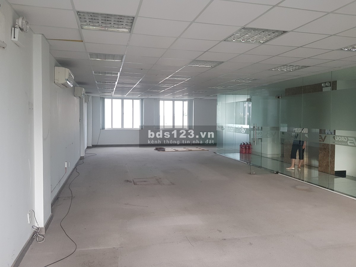 Cho thuê văn phòng Quận 2, giá tốt gần Đảo Kim Cương, tiện ích đủ