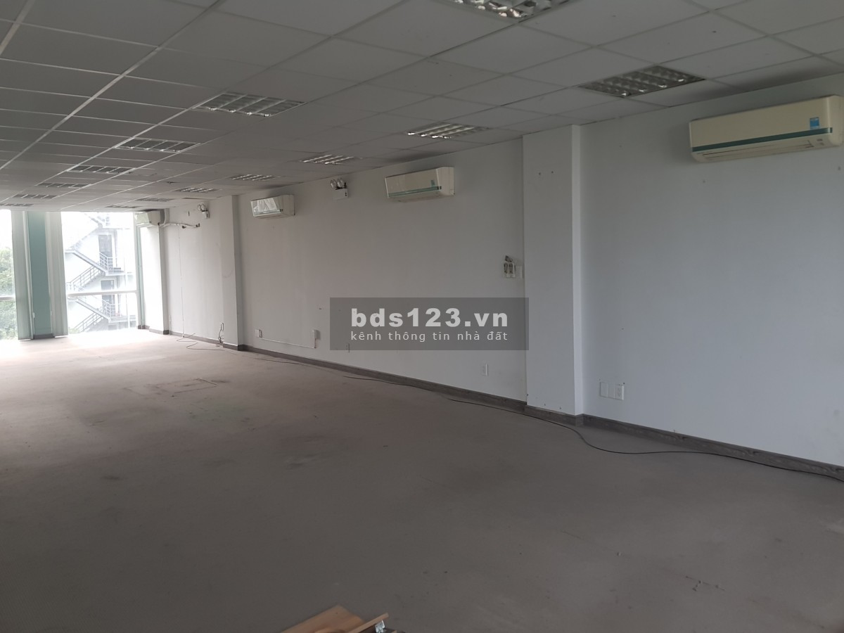 Cho thuê văn phòng Quận 2, giá tốt gần Đảo Kim Cương, tiện ích đủ