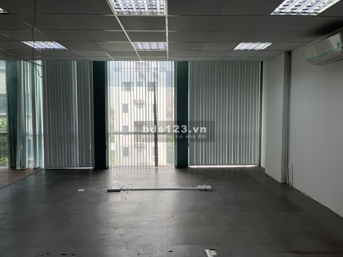 Cho thuê văn phòng Quận 2, giá tốt gần Đảo Kim Cương, tiện ích đủ