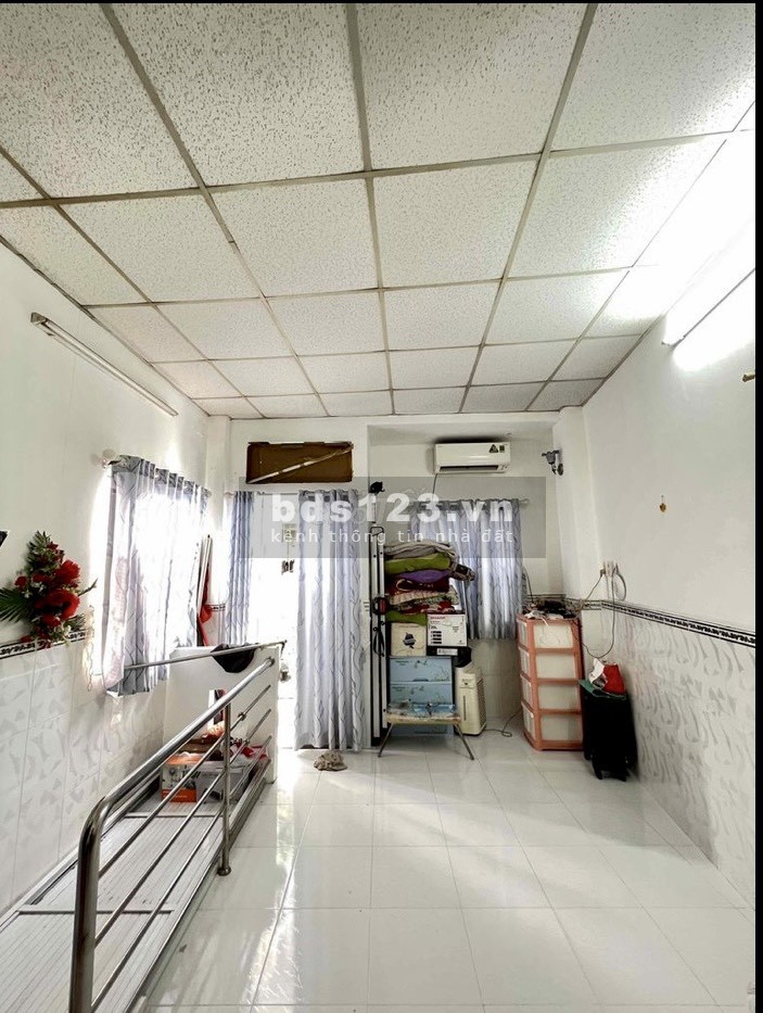 Bán nhà nhỏ xinh 1 tầng đường Trần Văn Quang P10 Quận Tân Bình