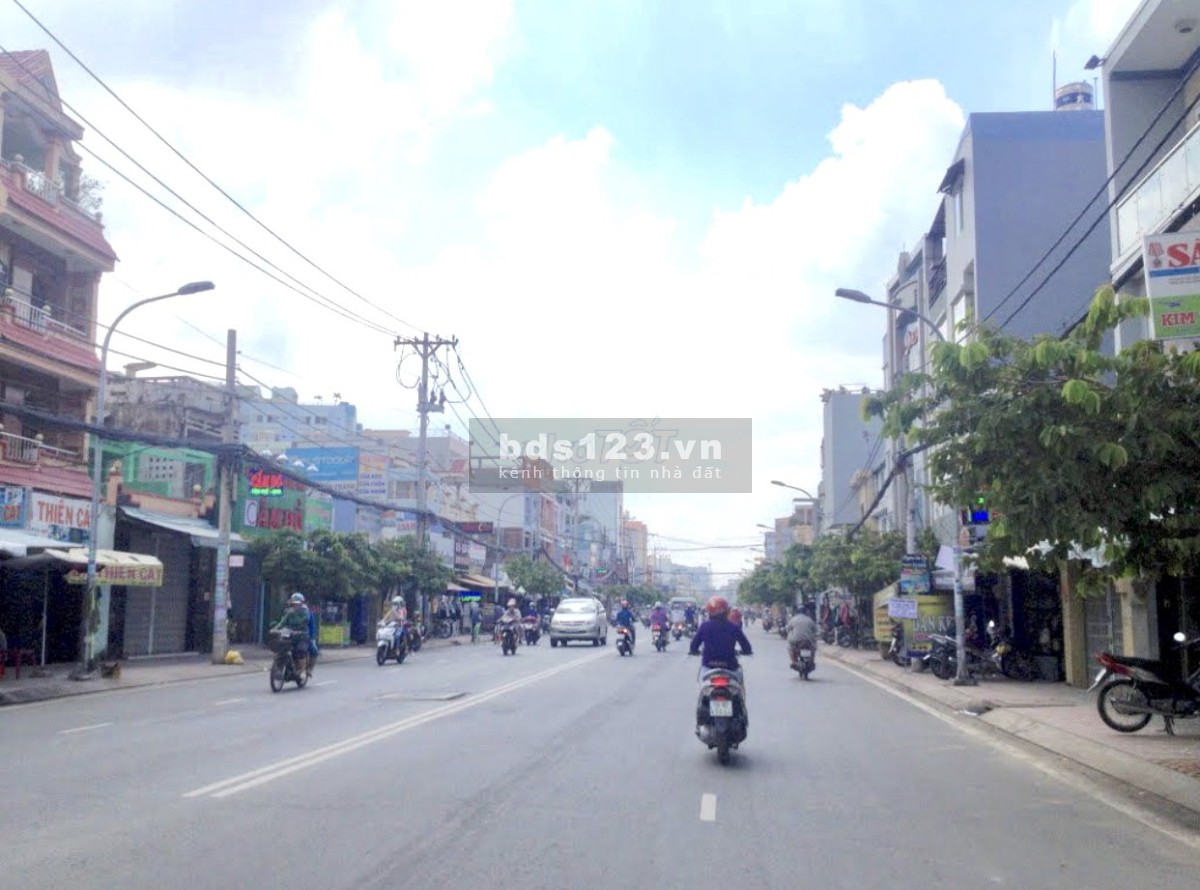Bán căn hộ 68m2 C/c Bà Hom p12 Quận 6 đã có sổ hồng lh 0906996009