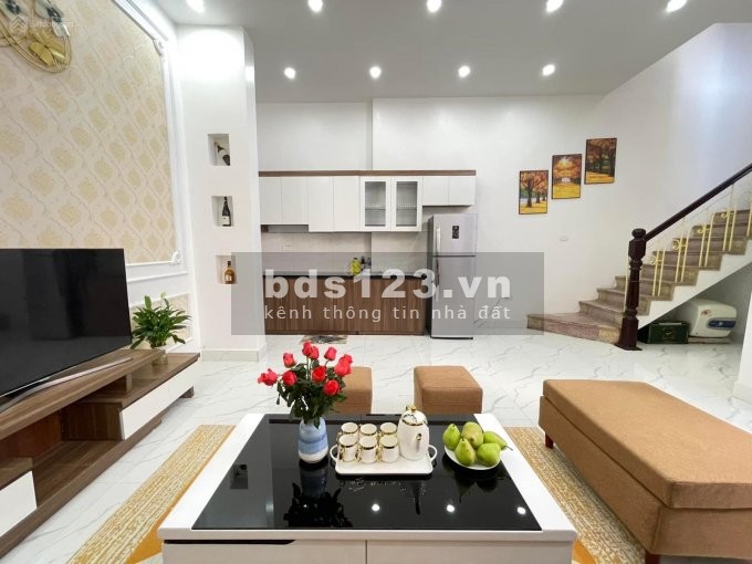 HIẾM, bán nhà Thanh Xuân, gần phố sầm uất, diện tích 57m2, giá 3.45 tỷ