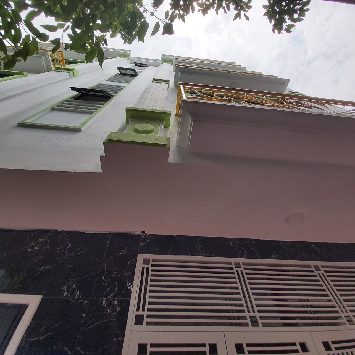 Nhà đẹp phố Phan Đình Giót 4 tầng, diện tích 38m2, giá bán 3.xxx tỷ