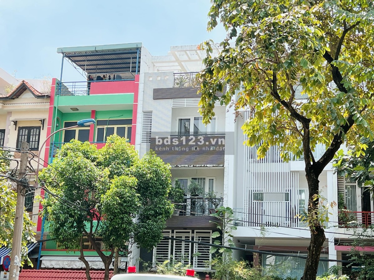 Siêu phẩm nhà KDC Trung Sơn DT 100m² x 4 Tầng nhà chính chủ
