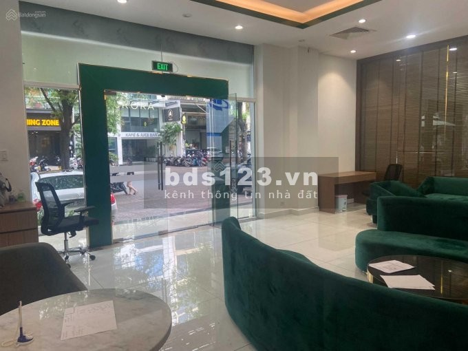 Cho thuê tầng trệt tòa nhà 82 Võ Văn Tần, Phường Võ Thị Sáu, Quận 3 (đối diện trường Đại Học Mở)