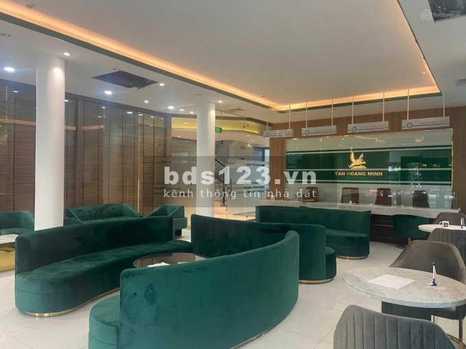 Cho thuê tầng trệt tòa nhà 82 Võ Văn Tần, Phường Võ Thị Sáu, Quận 3 (đối diện trường Đại Học Mở)