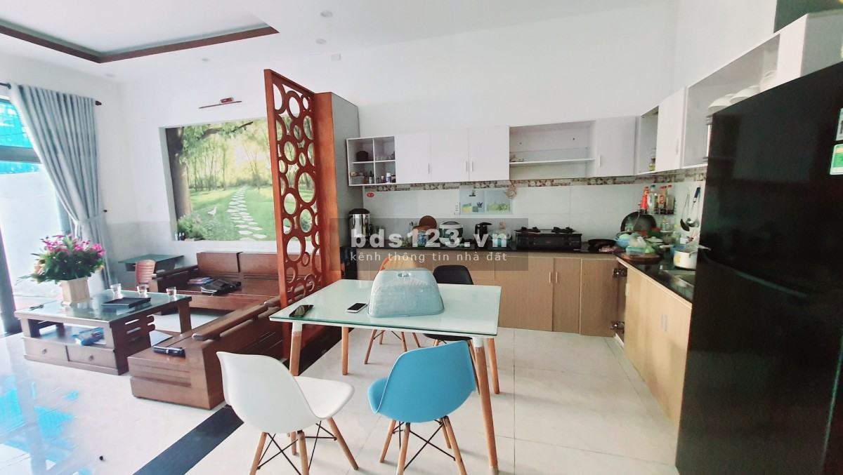 Nhà MẶT TIỀN rộng diện tích 112m² ( bề ngang 5m) chỉ 27 triệu/m²