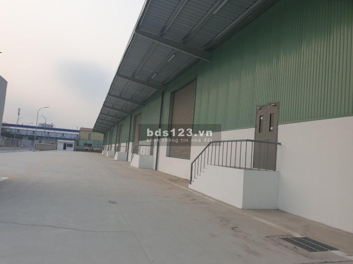 Chính chủ cho thuê 1300m2 chứa hàng tại KCN Hà Nội Đài Tư, đường QL5 quận Long Biên, Hà Nội