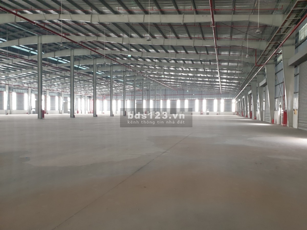 Chính chủ cho thuê 1300m2 chứa hàng tại KCN Hà Nội Đài Tư, đường QL5 quận Long Biên, Hà Nội