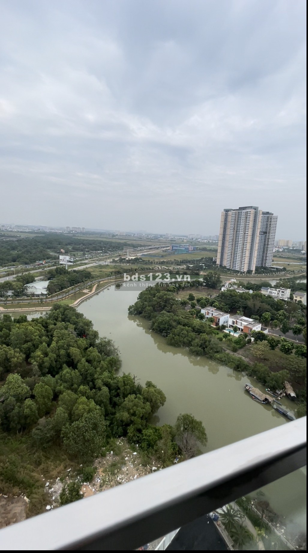 Cho thuê giá tốt căn 2PN D’lusso quận 2, diện tích sử dụng 79m2, 12 triệu/tháng
