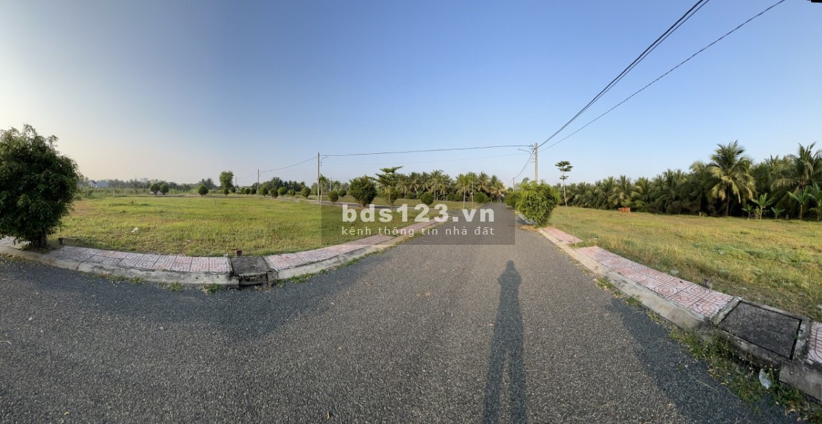 Cần bán gấp lô đất nền liền kề khu công nghiệp Tân Hương liên hệ 0329049503