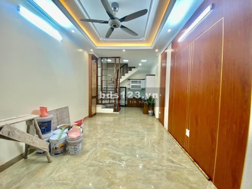 Bán nhà Thanh Nhàn nhà mới kính koong ô tô 50m ra phố gần công viên