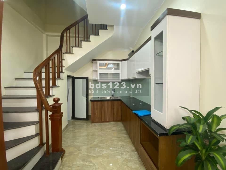Bán nhà Thanh Nhàn nhà mới kính koong ô tô 50m ra phố gần công viên