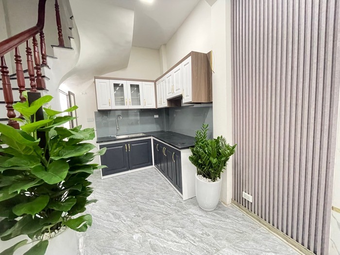 Nhà hiếm bán gấp DT 98m² x 1 tầng nhỉnh giá 3 tỷ đồng có tặng kèm ô tô 50 triệu