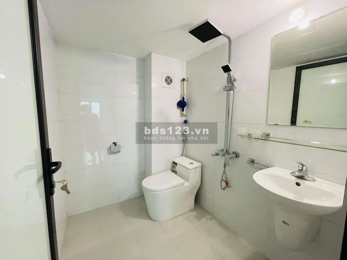 Bán gấp siêu phẩm Kim Giang Thanh Trì 70m, mt 7m, giá 10.9 tỷ, dòng tiền nữa tỷ/năm