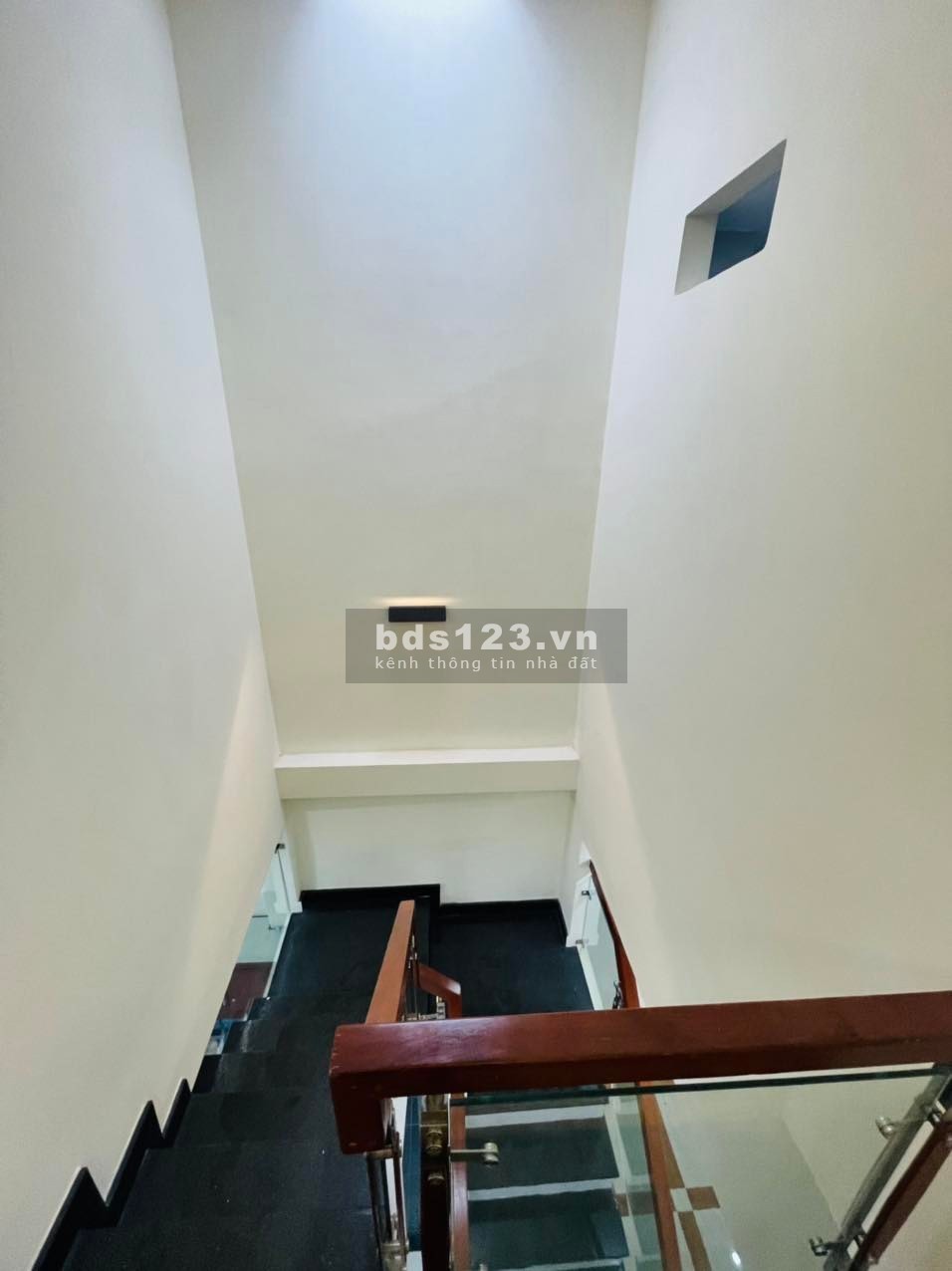 Nhà hiếm trung tâm Gò Vấp hẻm xe tới thẳng nhà DT 48m², giá chỉ 4,9 tỷ