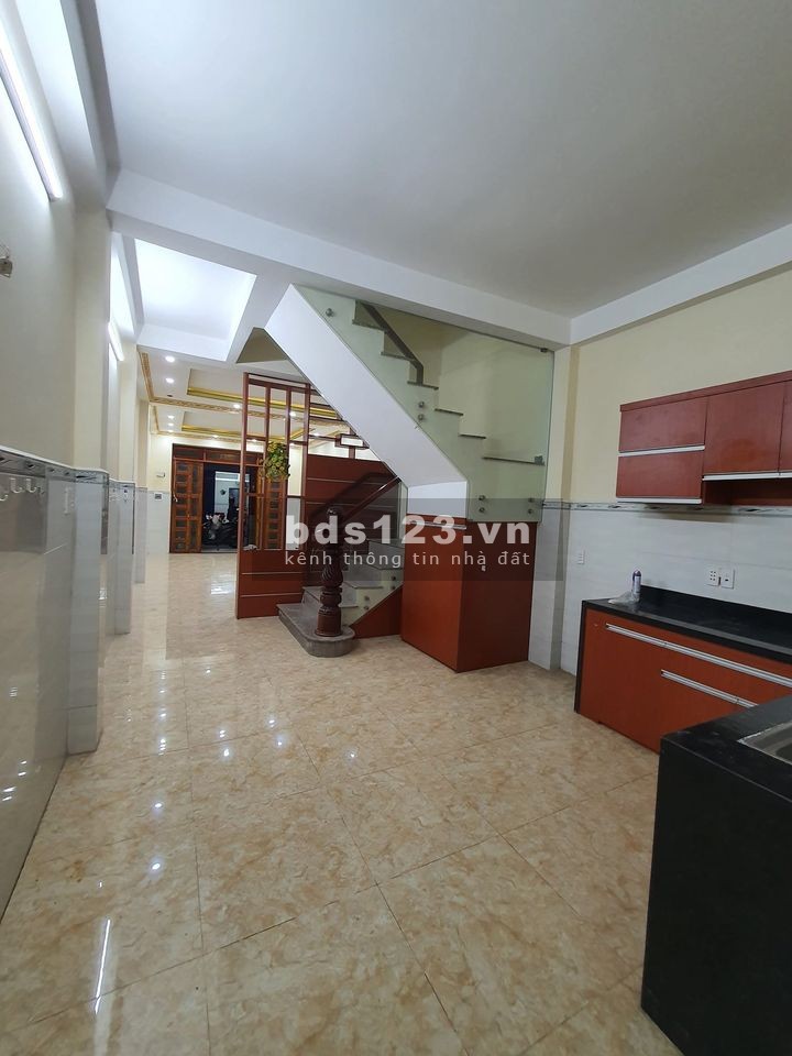 Nhà bán gần bên chợ Gò Xoài, Quận Bình Tân LHCC 0932063198