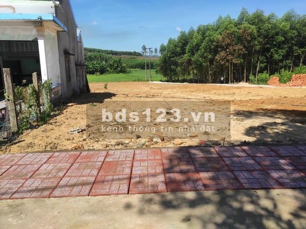 Cần bán lô đất giá rẻ hơn thị trường 100 triệu liên hệ 0905979017